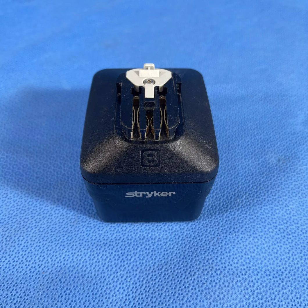 Stryker System 8 8215 Large Battery (Over 300 cycles used)