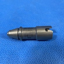 Load image into Gallery viewer, 4100-120 T-Latch
